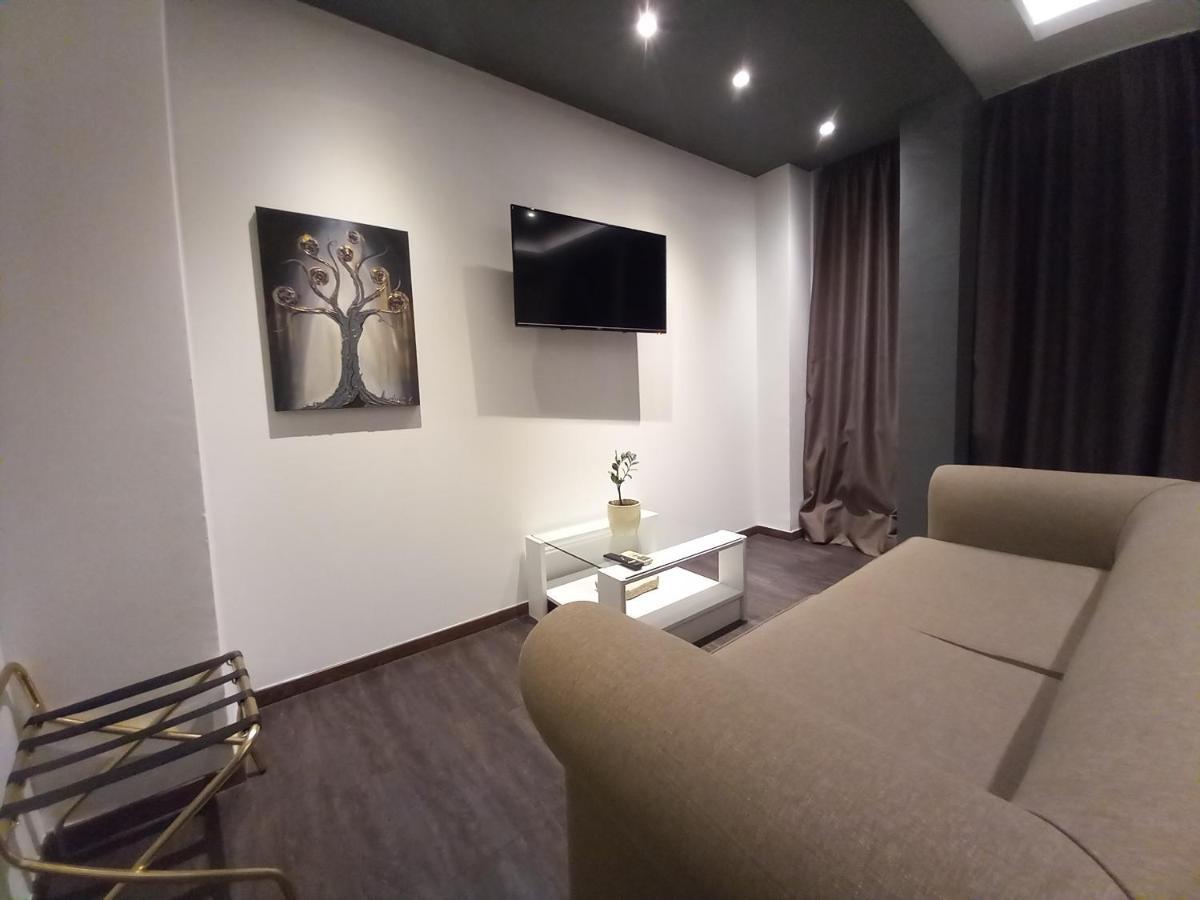 Filippos Downtown - 2Br Lux Apartment - Tsimiski Ladadika - Explore Center By Foot - Close To Aristotelous Square Thessaloníki Exteriör bild